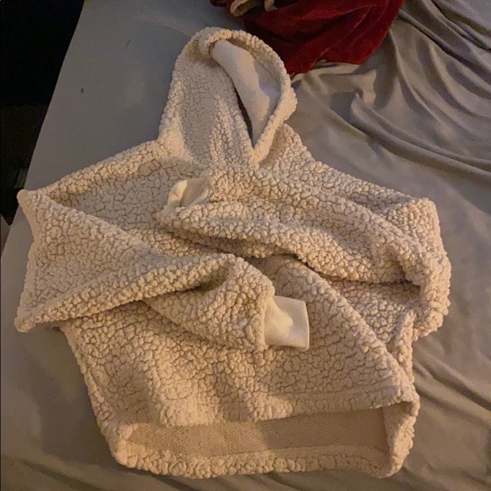Cropped fuzzy hoodie